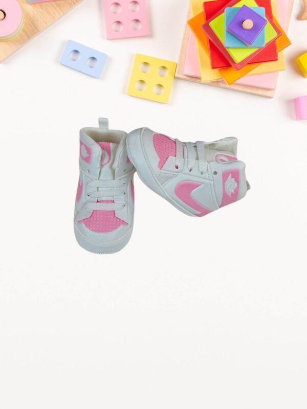 Παπούτσια Αγκαλιάς με Κορδόνια R0615