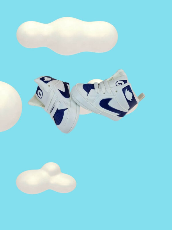 Παπούτσια Αγκαλιάς με Κορδόνια W0615