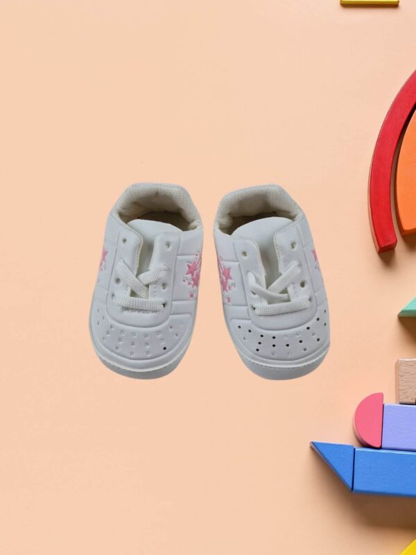 Παπούτσια Αγκαλιάς με Κορδόνια W0626