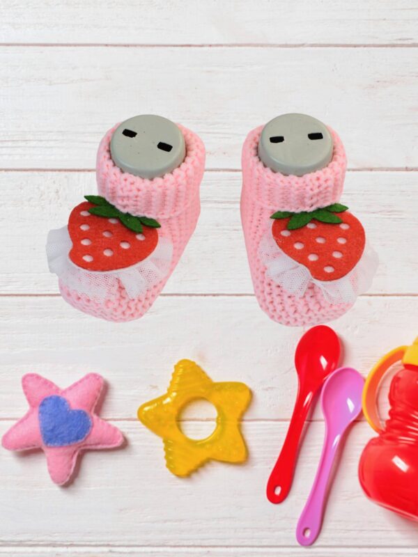 Πλεχτά Παπουτσάκια Αγκαλιάς S5034