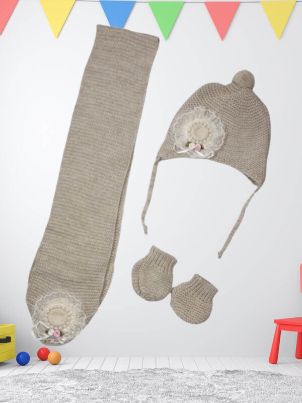 Βρεφικό Πλεκτό Σετ Κασκόλ Γάντια Και Σκούφος R2027