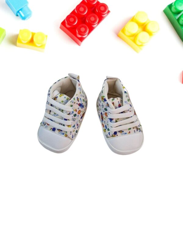 Παπούτσια Αγκαλιάς Με Κορδόνια W0002