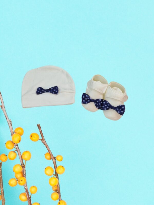 Παπούτσια Αγκαλιάς & Σκουφάκι J33004