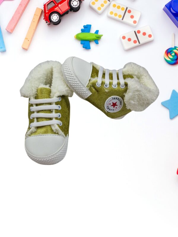 Παπούτσια Αγκαλιάς με Κορδόνια & Γούνα D0229